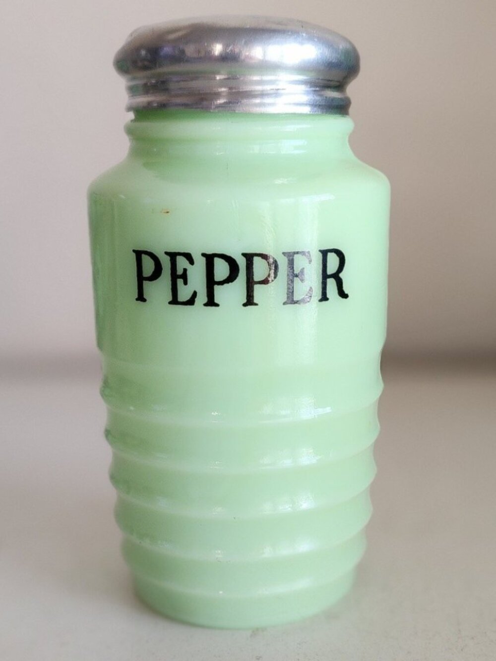 Vintage Jeannette Jadeite Jadite Green Glass Pepper Shaker Uranium Reactive
